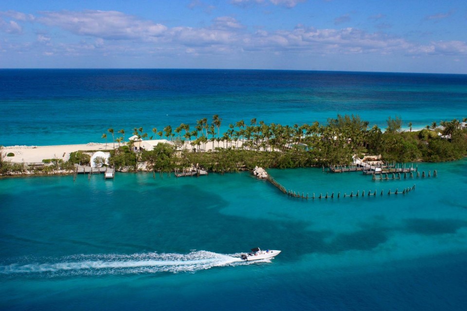 Yachting and diving in the Bahamas. The most interesting places for scuba diving