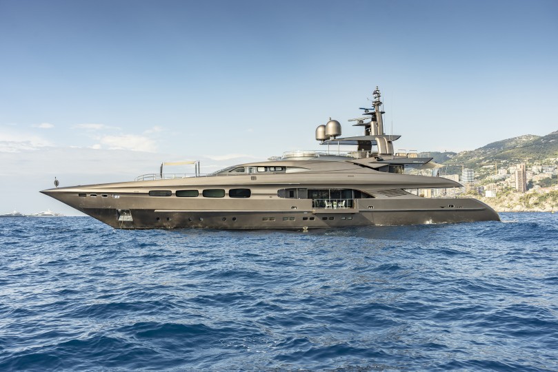 M/Y MRS L