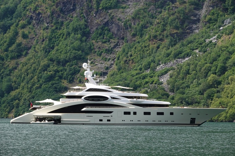 M/Y ACE