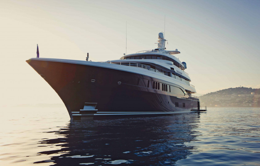 yacht arience charter price