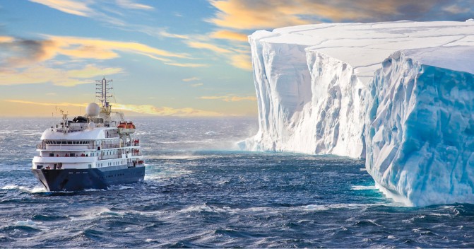 A yacht trip among the ice
