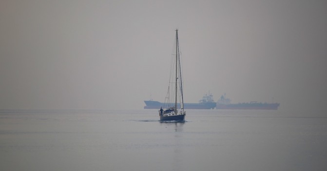 Sailing in the fog