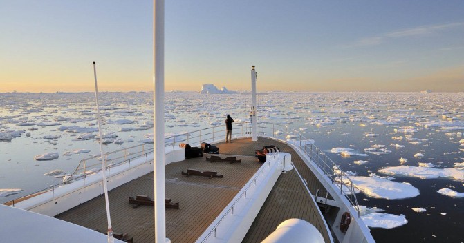 Как правильно подготовиться к путешествию на яхте во льдах