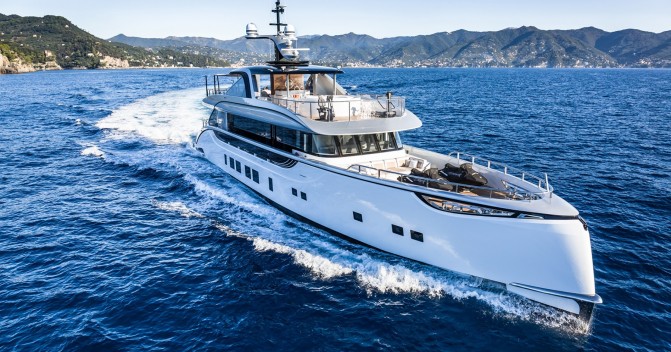 JETSETTER FOR CHARTER: 39M OF STYLE AND EFFICIENCY