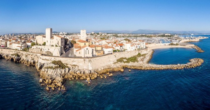 Yacht Cruise in Antibes