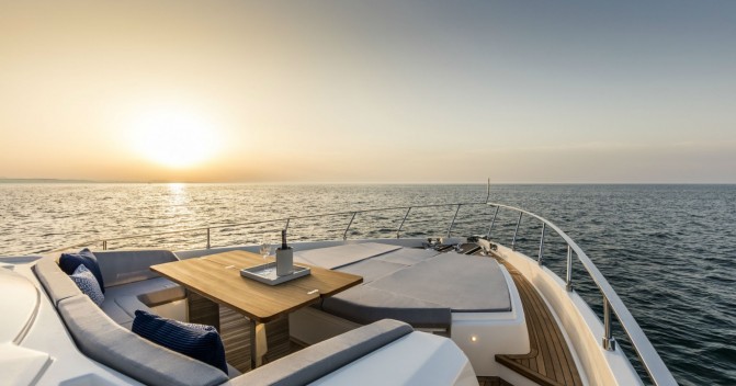 The perfect yacht for the whole family: what it is