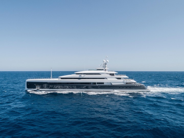 M/Y Illusion Plus