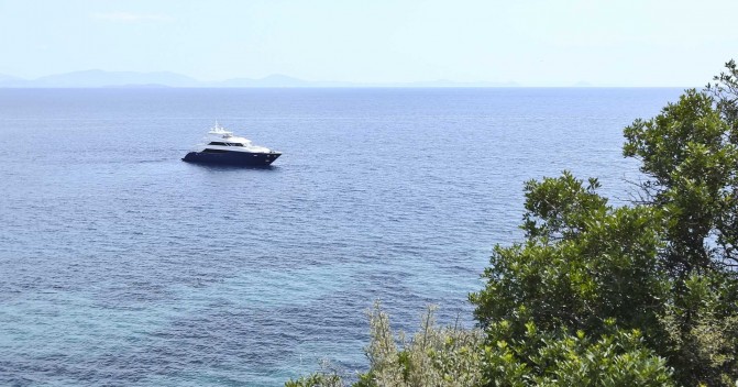 General rules and regulations for crossing the border of other countries on a yacht