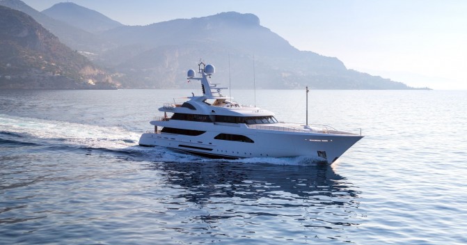 Mistakes when buying a yacht: how to avoid them