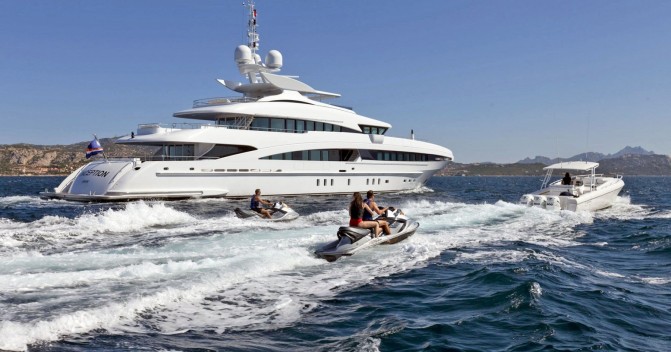 Traveling on a yacht and getting rid of ailments